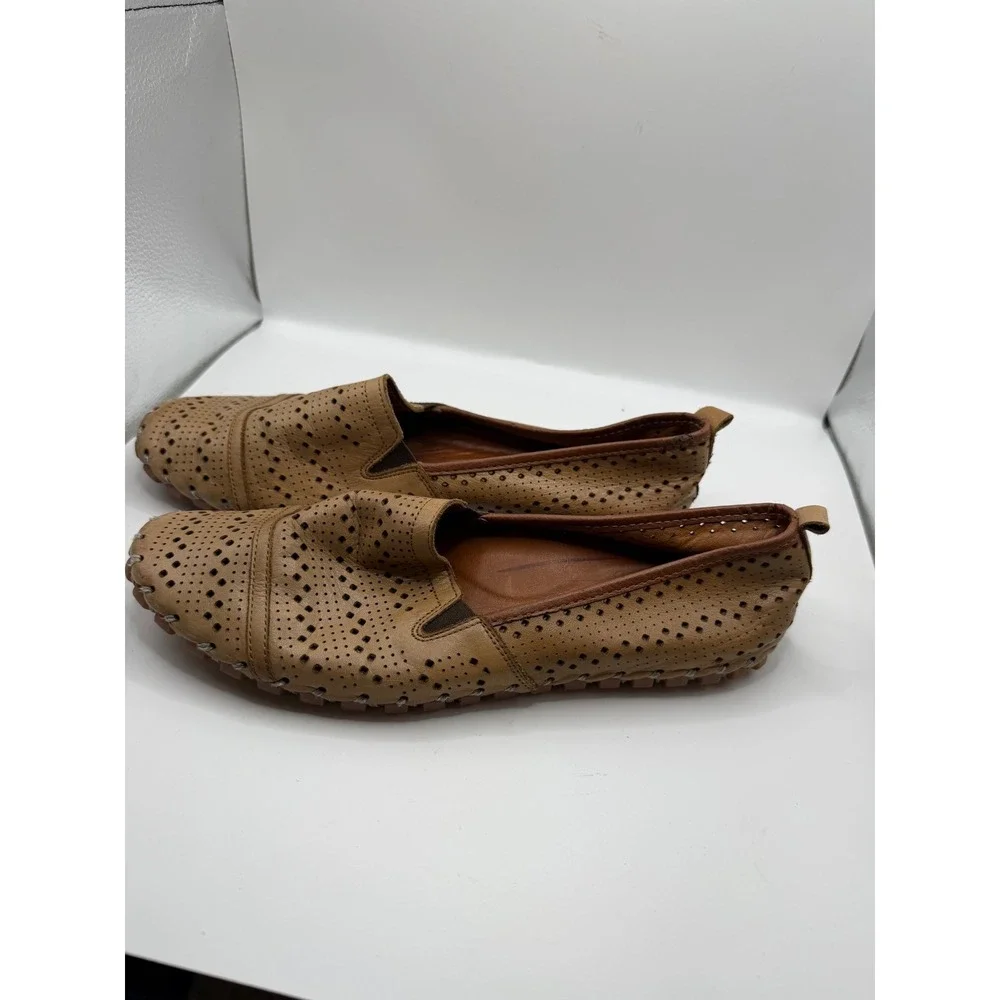 Spring Step Tan Leather Perforated Loafers Womens 41 Slip On Flats Turkey Made